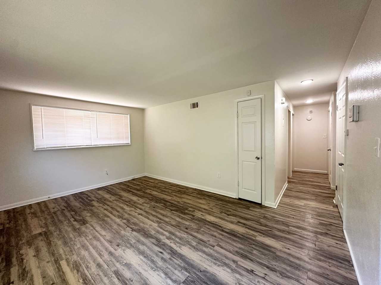 3519 N Columbine St - Photo 7 of 24