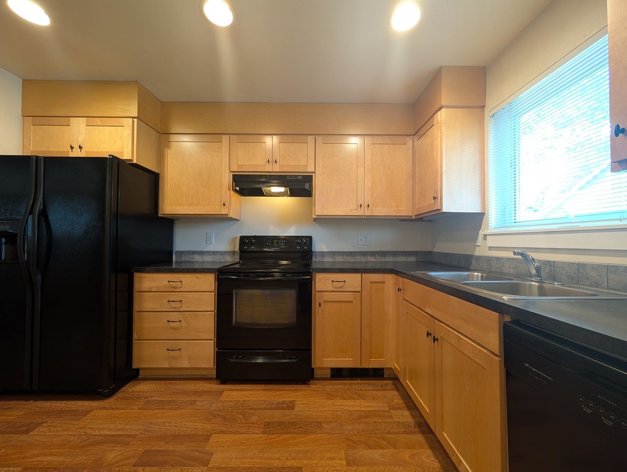 2478 Willamette Aly - Photo 5 of 20