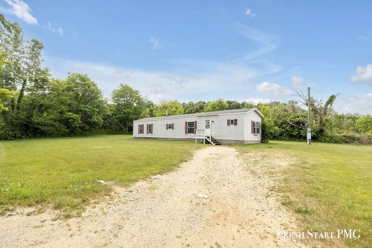 52959 38th Ave - Photo 2 of 19