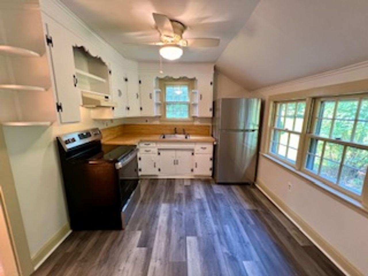 604 Huckleberry Hill Rd - Photo 3 of 17
