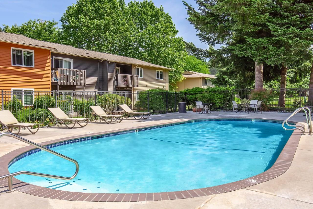 Madison at River's Edge Apartments - Photo 2 of 21