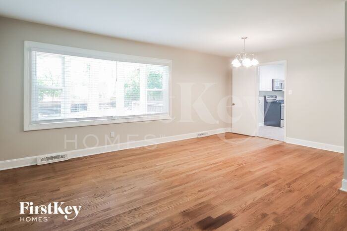 7031 Ridgebrook Dr - Photo 2 of 16