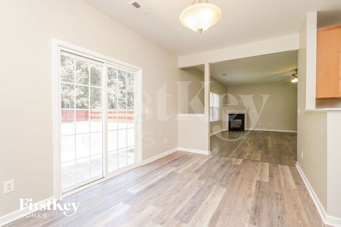 5313 Silverbrook Dr - Photo 3 of 19