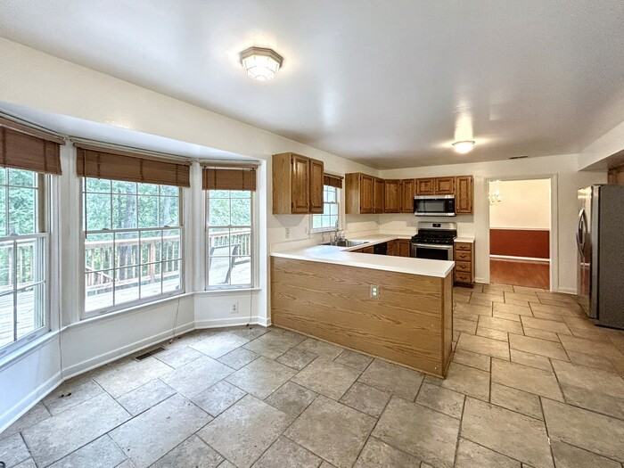 9813 Fendale Ln - Photo 2 of 49