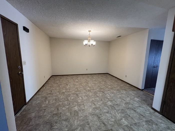 1999 Inglis Way - Photo 3 of 12