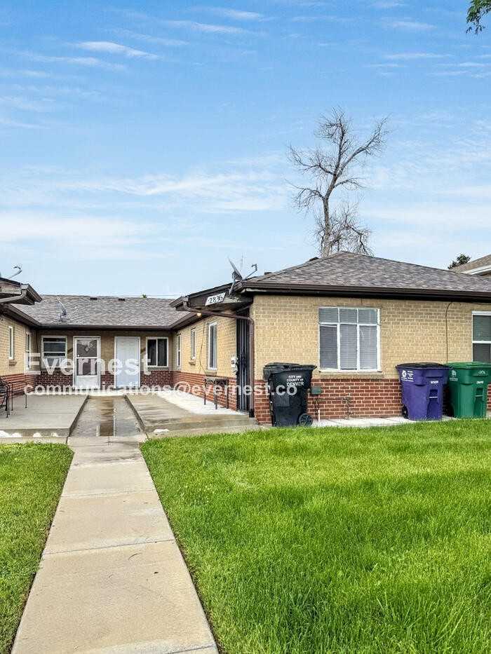 2836 N Monroe St - Photo 2 of 16