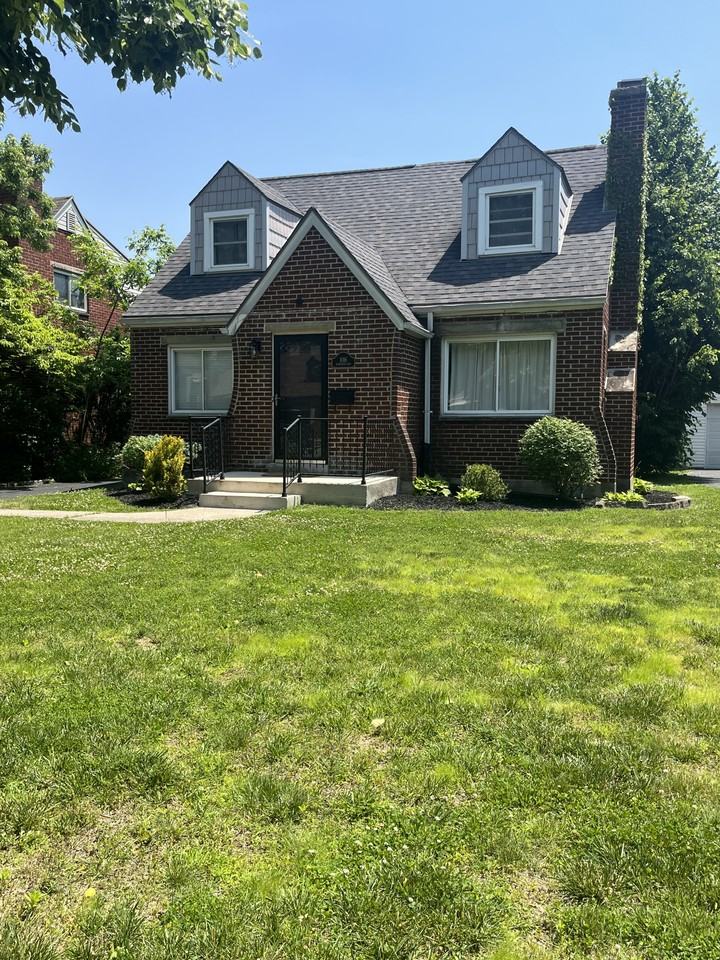 1016 Hampshire Rd #NA - Photo 2 of 18