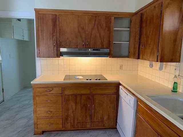 3095 E Houston St #NA - Photo 3 of 9