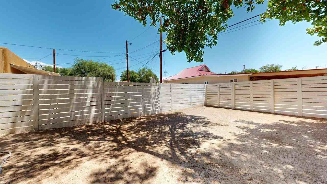 1207 Barelas St Sw #C - Photo 5 of 13