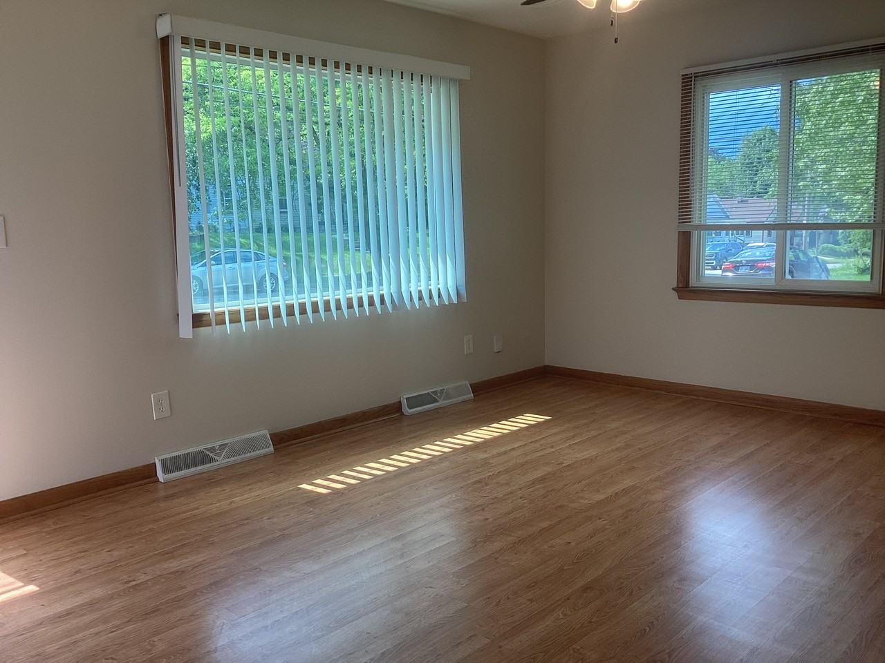 213 Spring St #213 - Photo 3 of 7