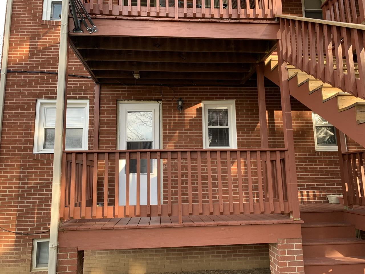 505 E College St #6 - Photo 3 of 6