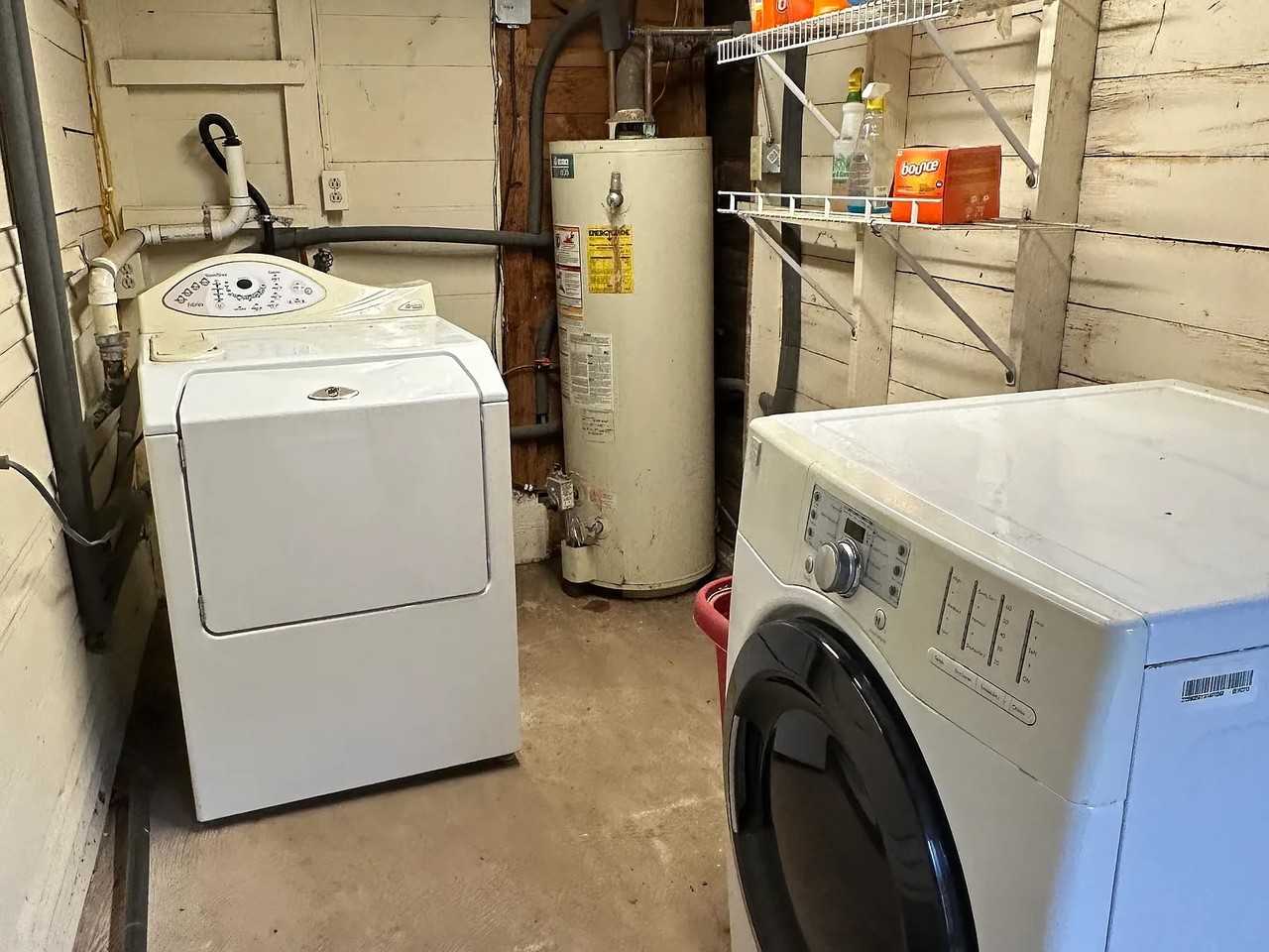 E Charnwood St #B - Photo 7 of 7