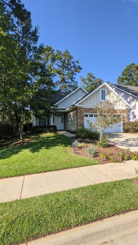 1633 Shadowmoss Ave #NA - Photo 2 of 28