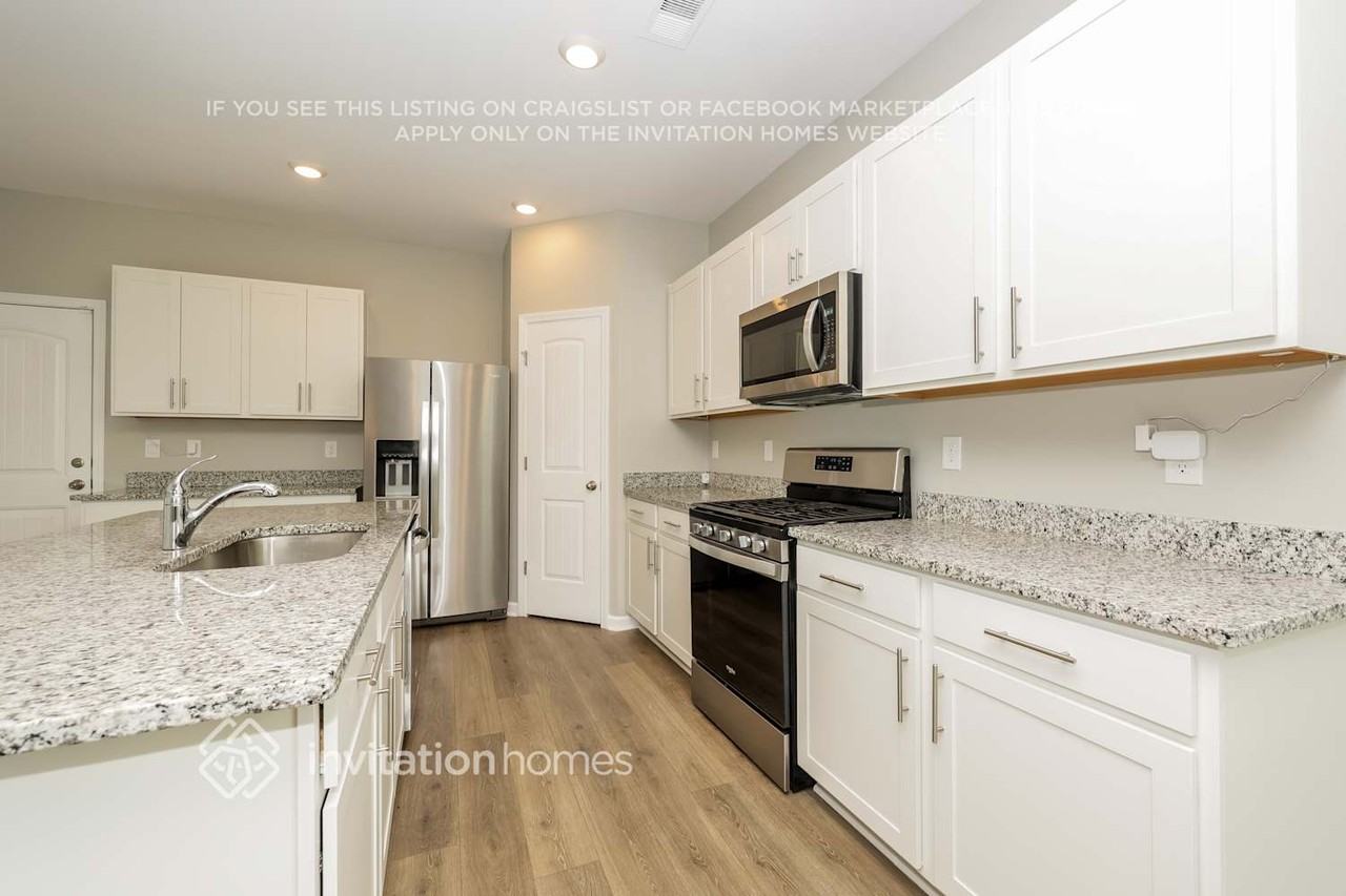 1512 Ashgrove Pl - Photo 7 of 18