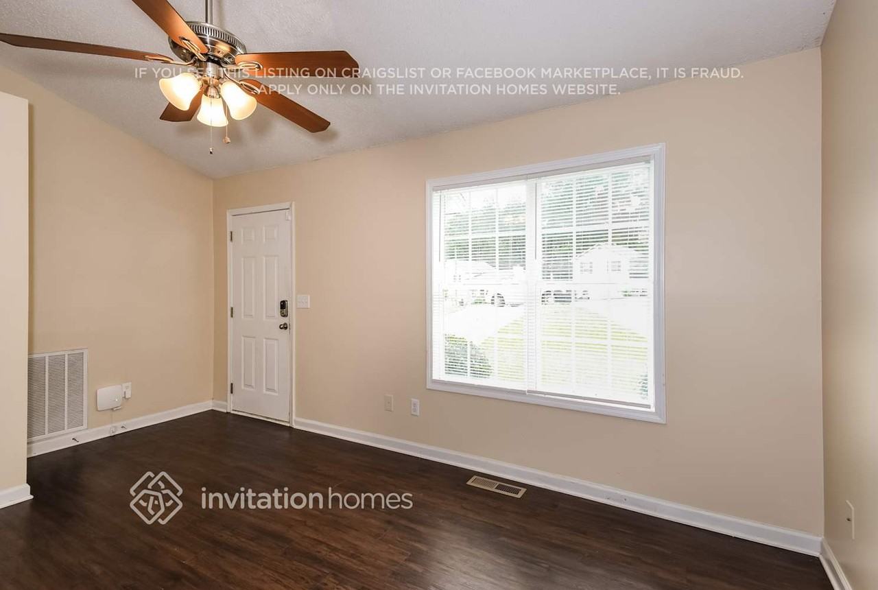 240 Brookside Dr - Photo 6 of 19