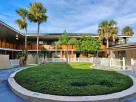 featured image of 5548 Playa Way