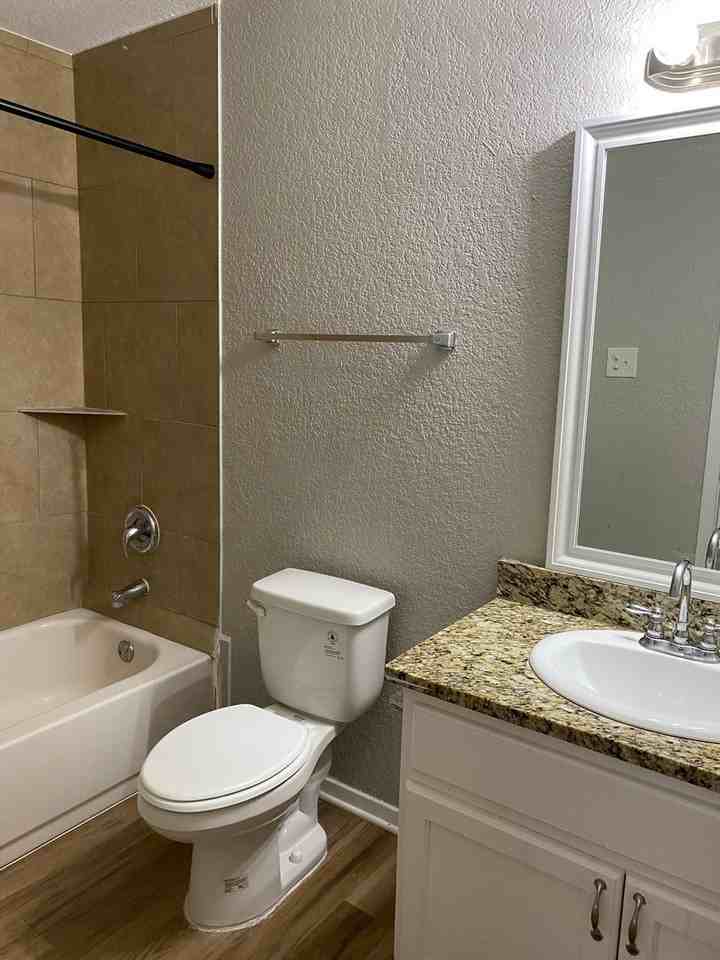 GRANT APARTMENTS - Photo 6 of 15