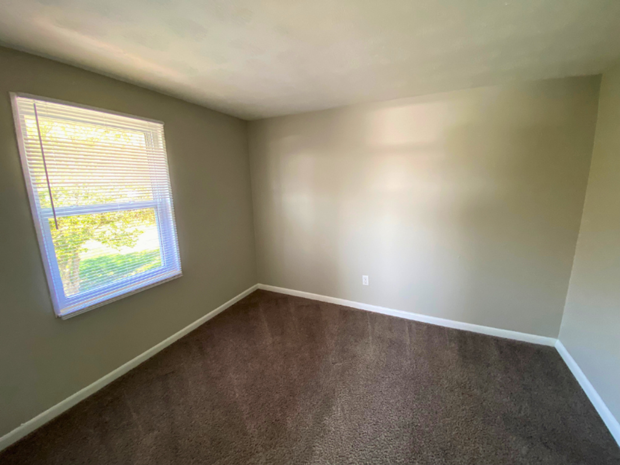 J Galt Investments, LLC - Photo 5 of 27