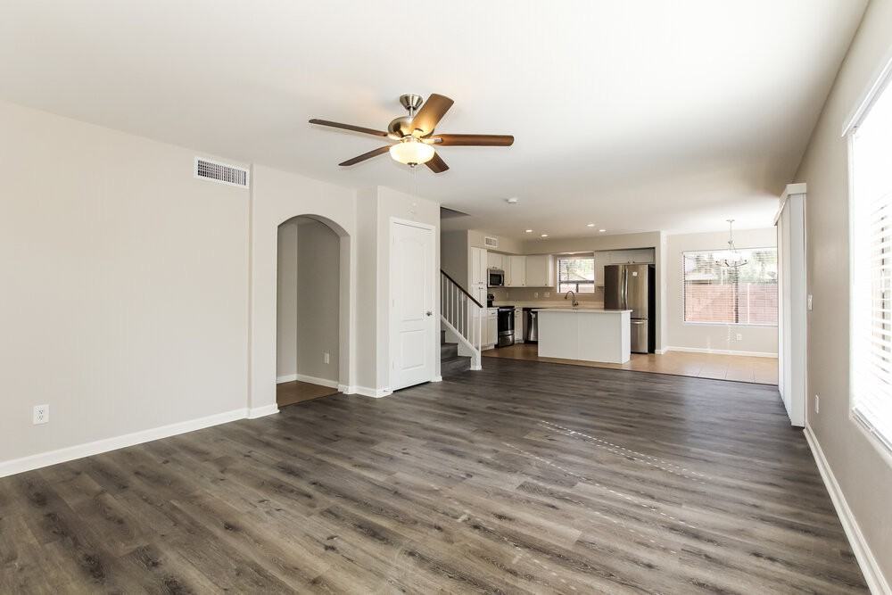 12307 W Orange Dr - Photo 4 of 17