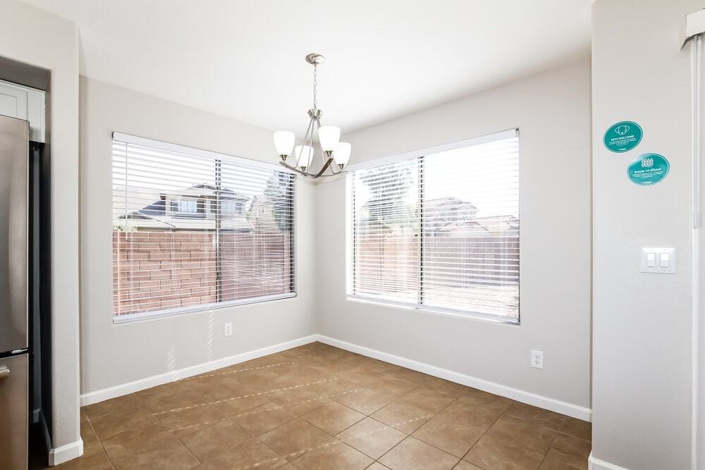 12307 W Orange Dr - Photo 6 of 17
