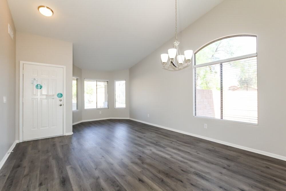 12307 W Orange Dr - Photo 7 of 17