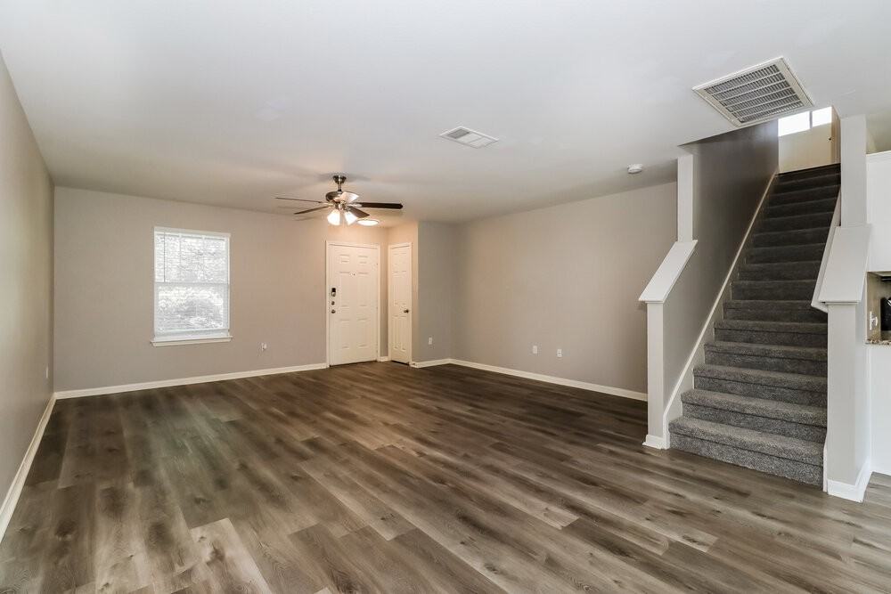 388 Musgrav - Photo 5 of 17