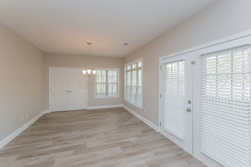 184 Greenview Dr - Photo 4 of 17