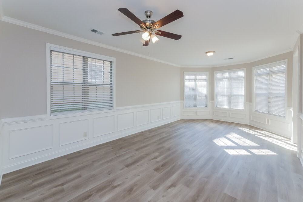 184 Greenview Dr - Photo 5 of 17