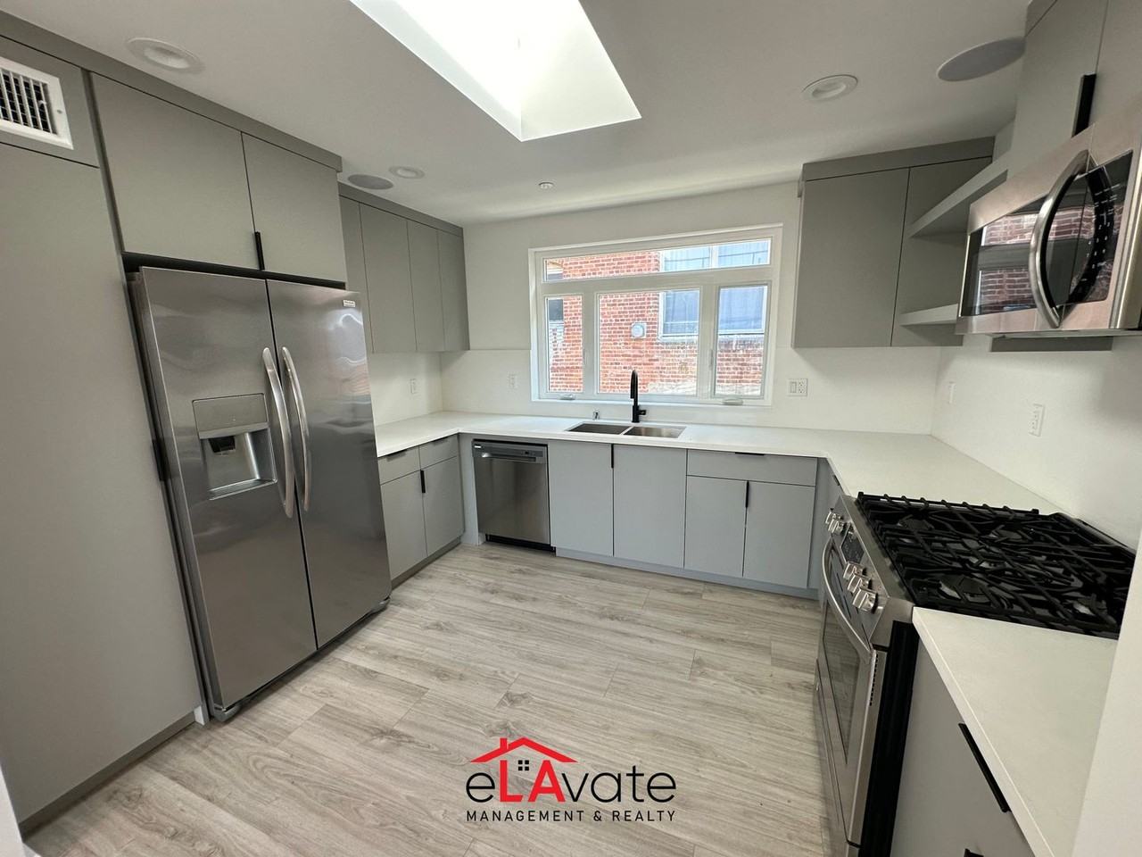 1035 N. Serrano Ave. - Photo 4 of 38