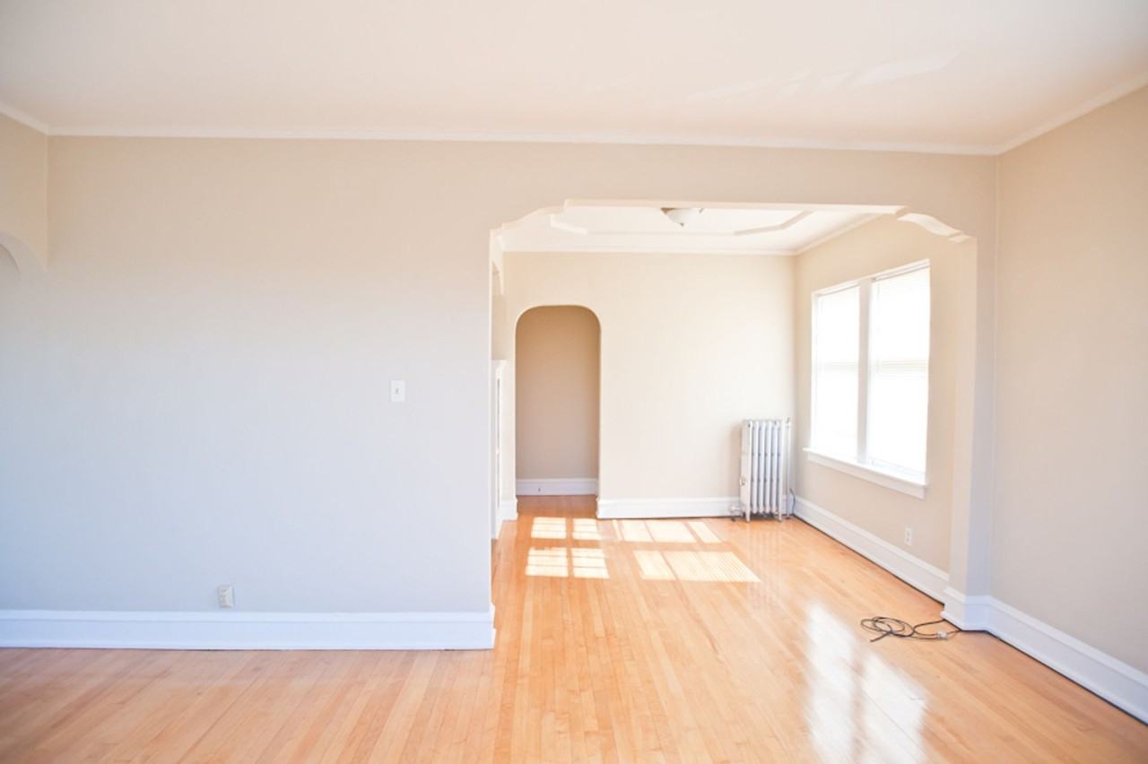 1720 E Newton Apartments - Photo 2 of 10