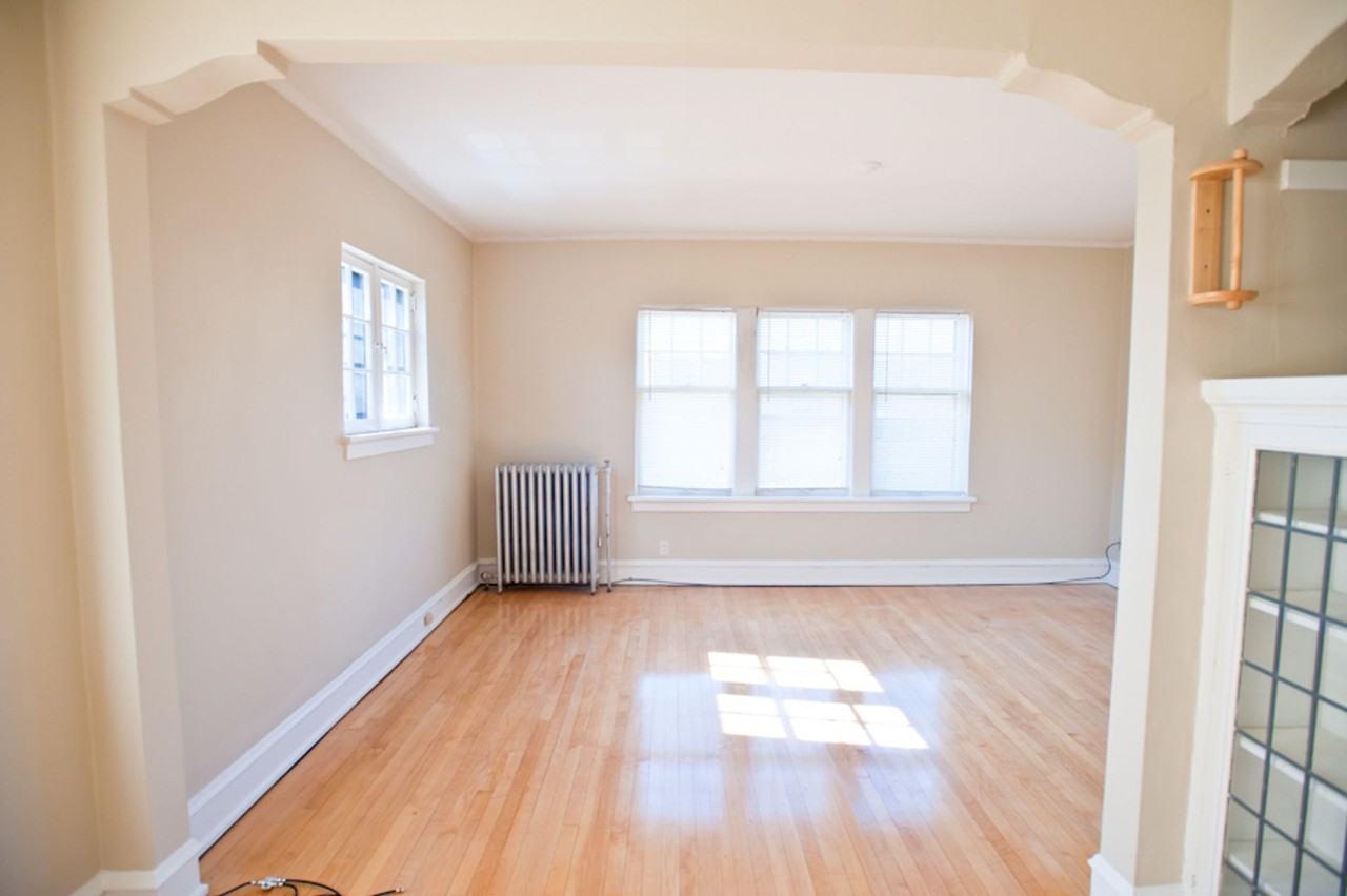 1720 E Newton Apartments - Photo 4 of 10