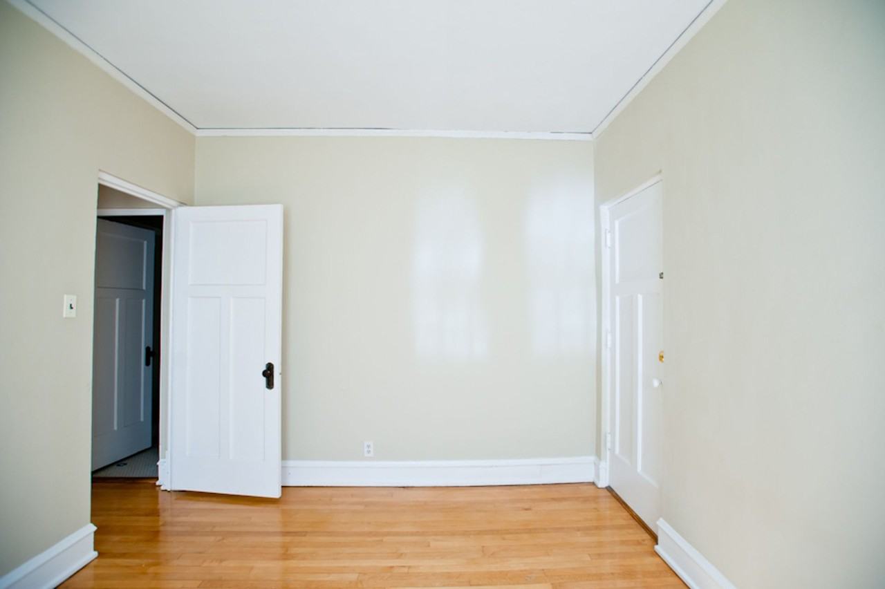 1720 E Newton Apartments - Photo 6 of 10