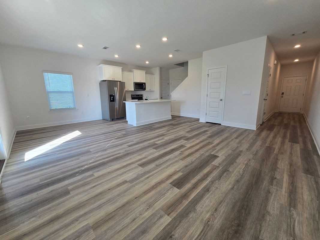 321 Salt Creek Ln - Photo 5 of 9