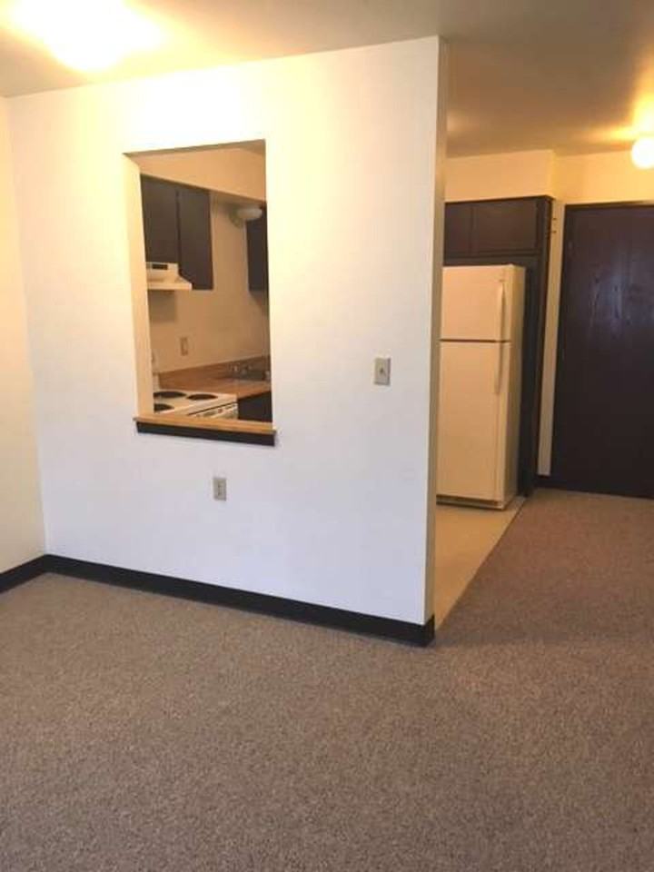 Deer Crossing Apartments - Photo 5 of 5