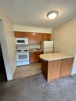 featured image of 614 Knoll Dr