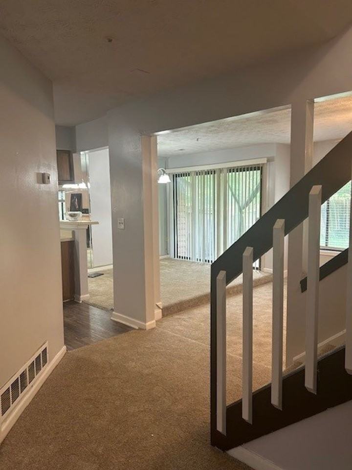 1595 Burnstone Dr - Photo 3 of 16