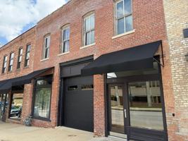 featured image of 413 North Center Street