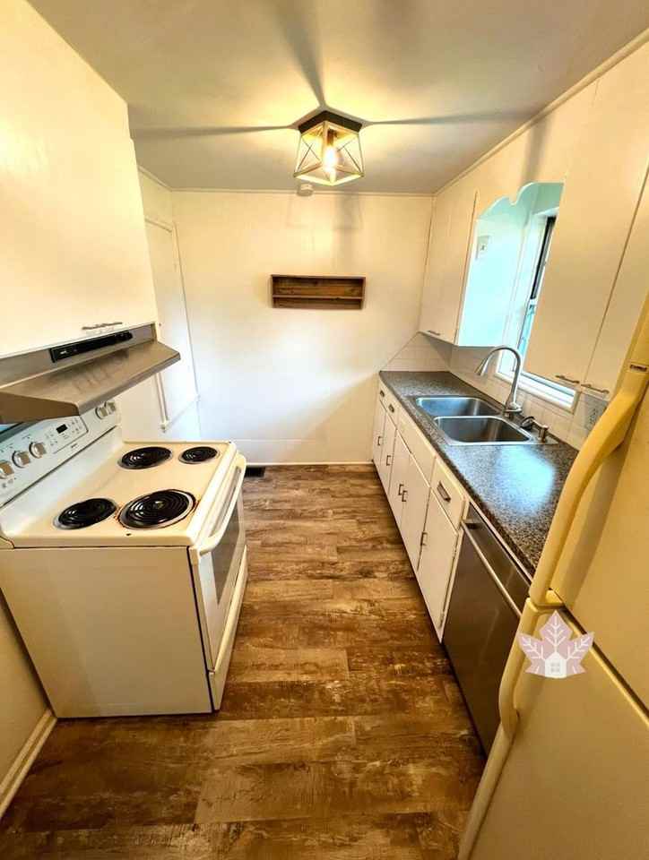 1236 Rowin Rd - Photo 6 of 18