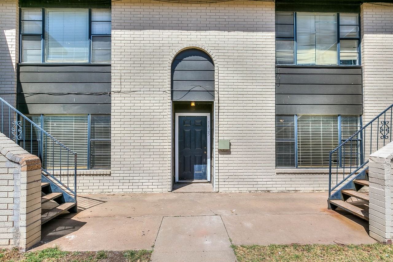 1427 Austin St - Photo 5 of 22