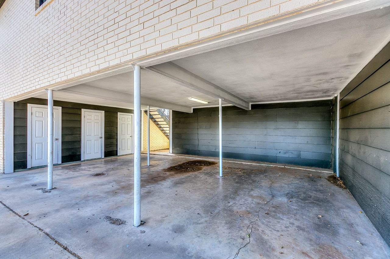 1427 Austin St - Photo 6 of 22