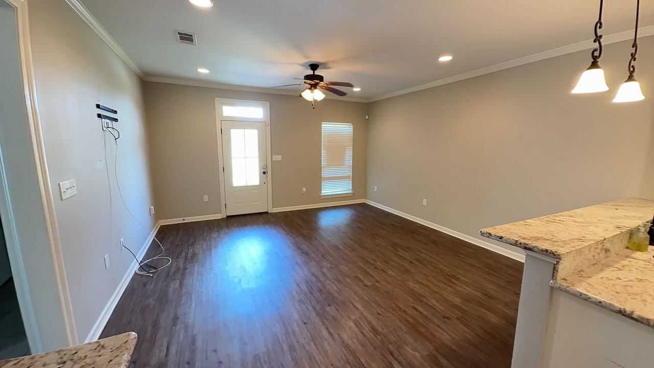 25326 White Lake Ave - Photo 3 of 29