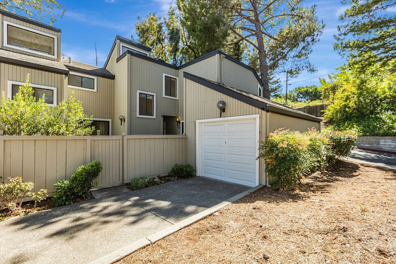 916 Rosette Ter - Photo 2 of 24