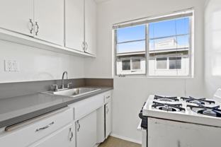 10906 Santa Monica Blvd, prime Westwood! - Photo 1 of 1
