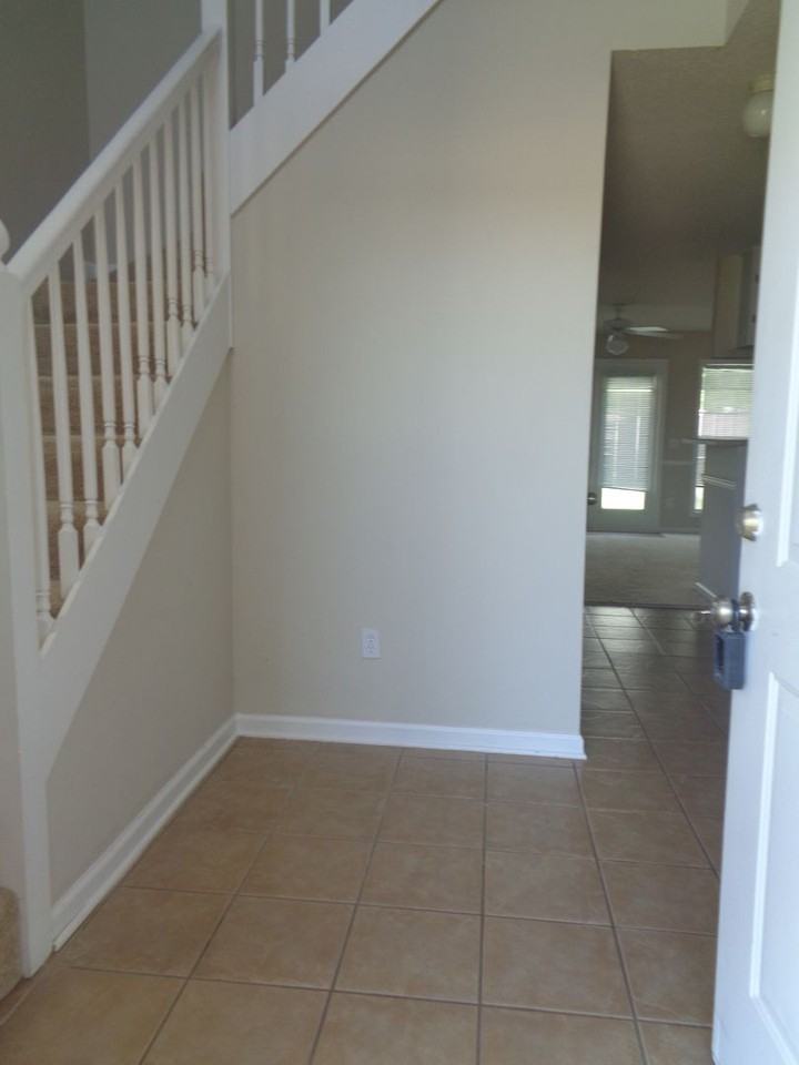 125 Winthrope Ln - Photo 3 of 37