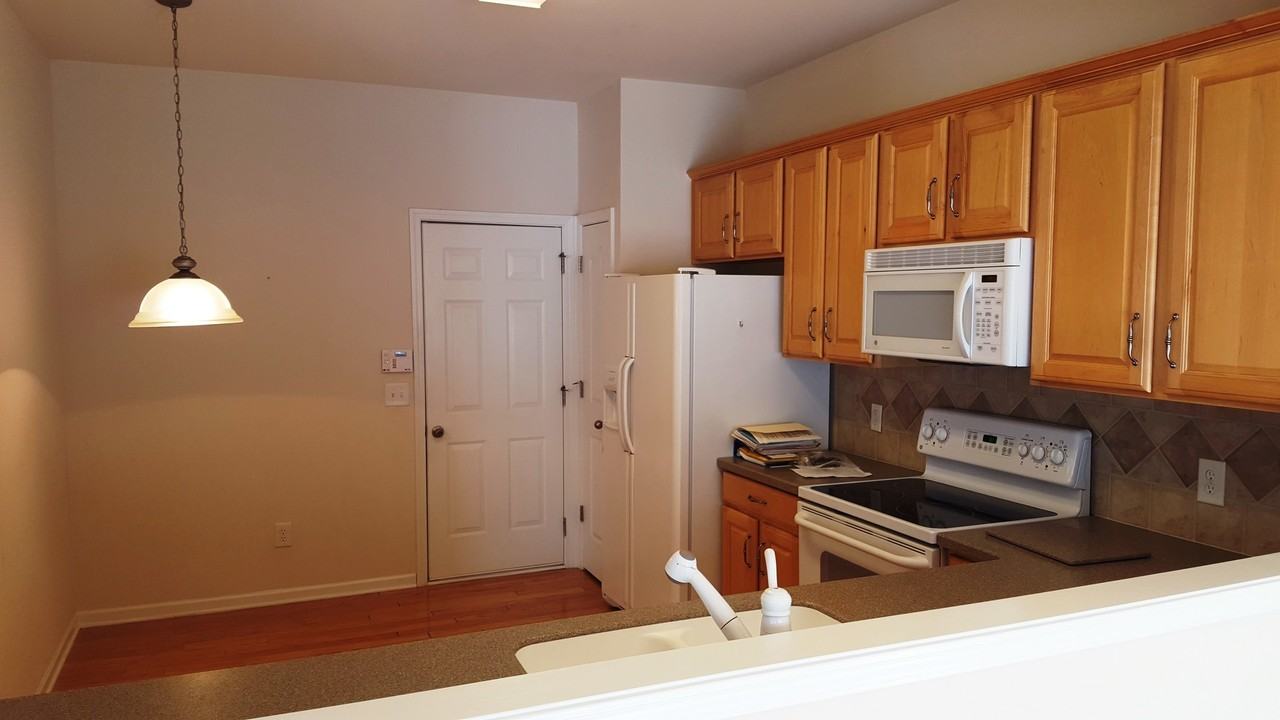 9043 Mcalwaine Preserve Ave - Photo 5 of 22