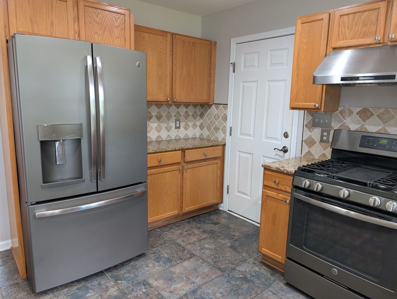 9935 Redbud Tree Ct - Photo 5 of 27