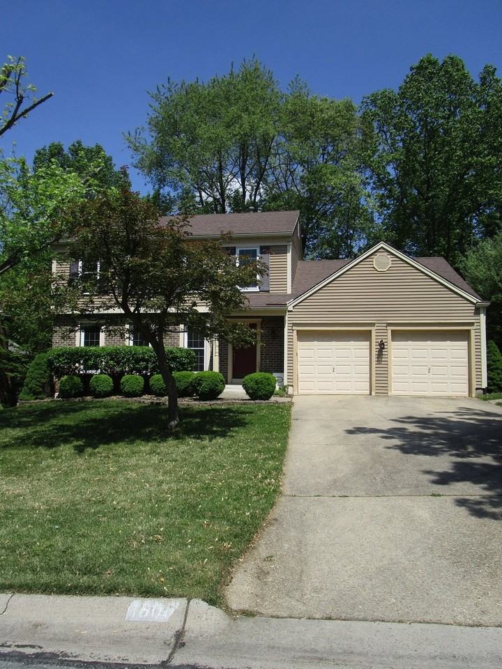 1600 Featherwood St - Photo 2 of 32