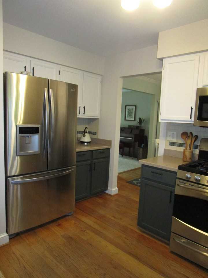 1600 Featherwood St - Photo 3 of 32