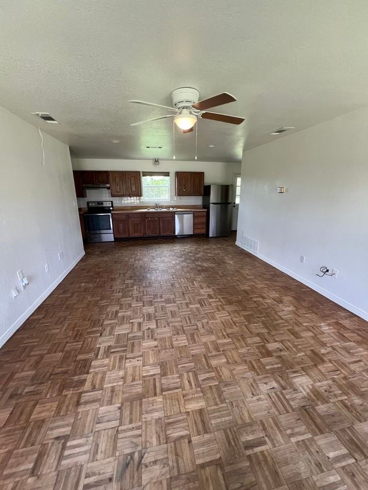 102 Haynes Rd - Photo 2 of 13