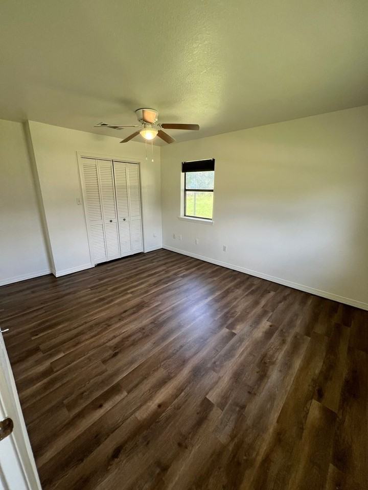 102 Haynes Rd - Photo 3 of 13